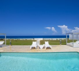 Oceanfront villa for rent in Sosua