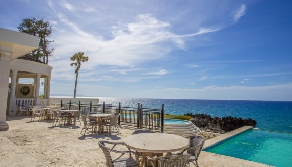 Oceanfront restaurant in Sosua