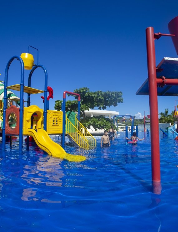 Parque acuático infantil en Laguna SOV