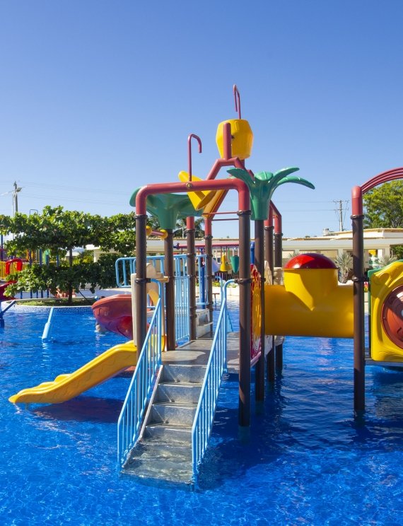 Parque acuático infantil en Laguna SOV