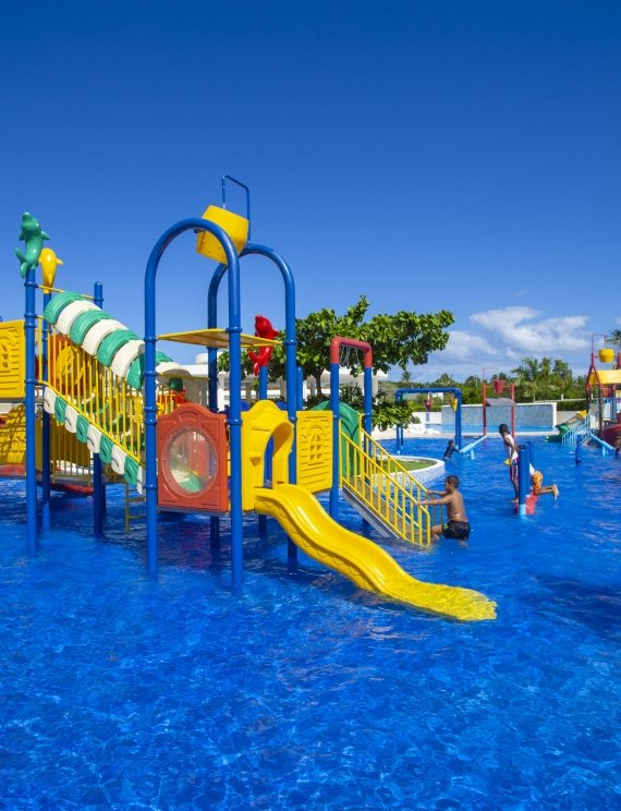 Parque acuático infantil en Laguna SOV